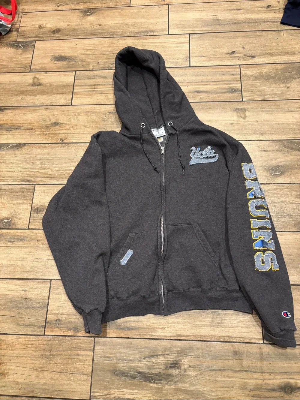 Champion Eco UCLA Bruins Distressed Full Zip Hoodie Mens Large Charcoal Grey